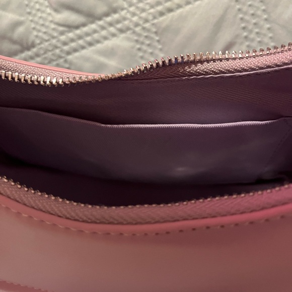 Vividora Lavender Crescent Shoulder Bag with Dust Bag and Shoulder Strap NWT - Picture 5 of 6